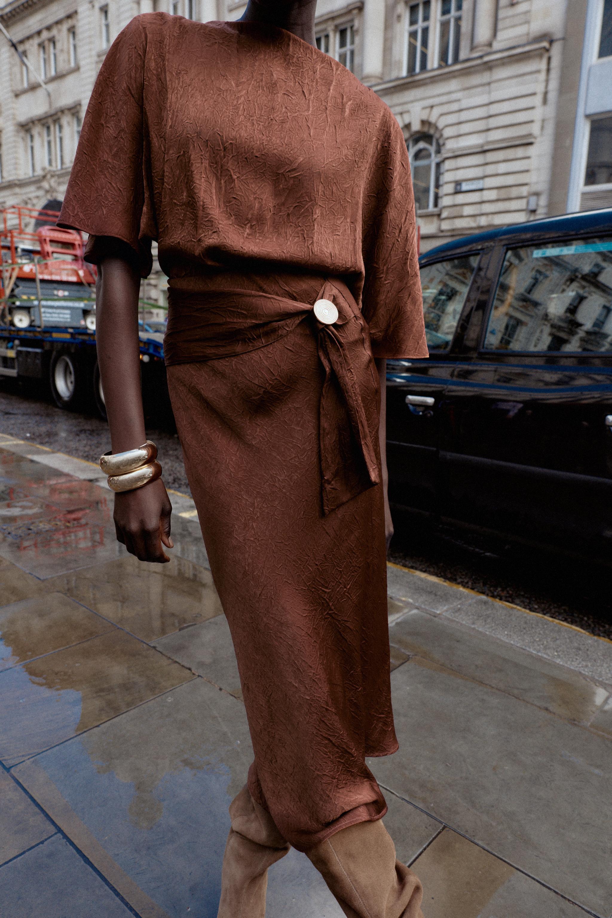 SATIN CRINKLE EFFECT MIDI SKIRT